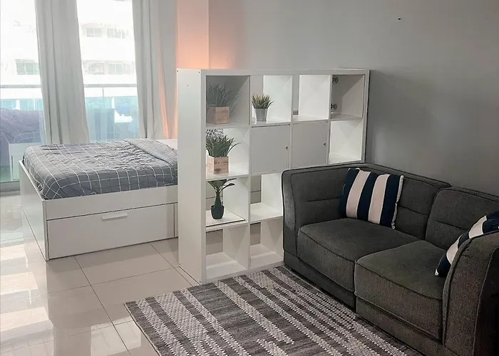 Studio With Sunset Views At Dubai Marina